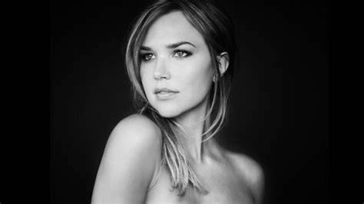 Arielle Kebbel Biography, Age, Height, Husband, Net Worth, Family
